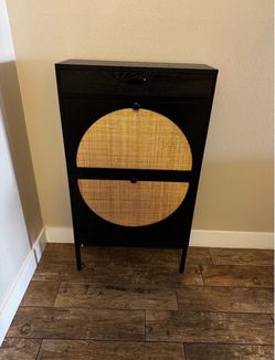 Storage cabinet