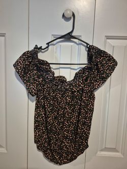 Women shirts size medium