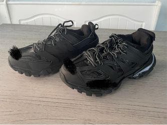 Balenciaga tracks led