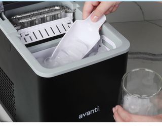 Icemaker