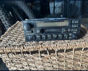 2001 tacoma radio