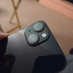 iPhone 14 – 128GB – Excellent Condition (Verizon Only)
