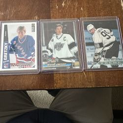 Wayne Gretzky Hockey Card Lot – 90s Upper Deck / Topps – Great Condition