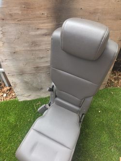 Jump seat for Honda odyssey 2014-2017