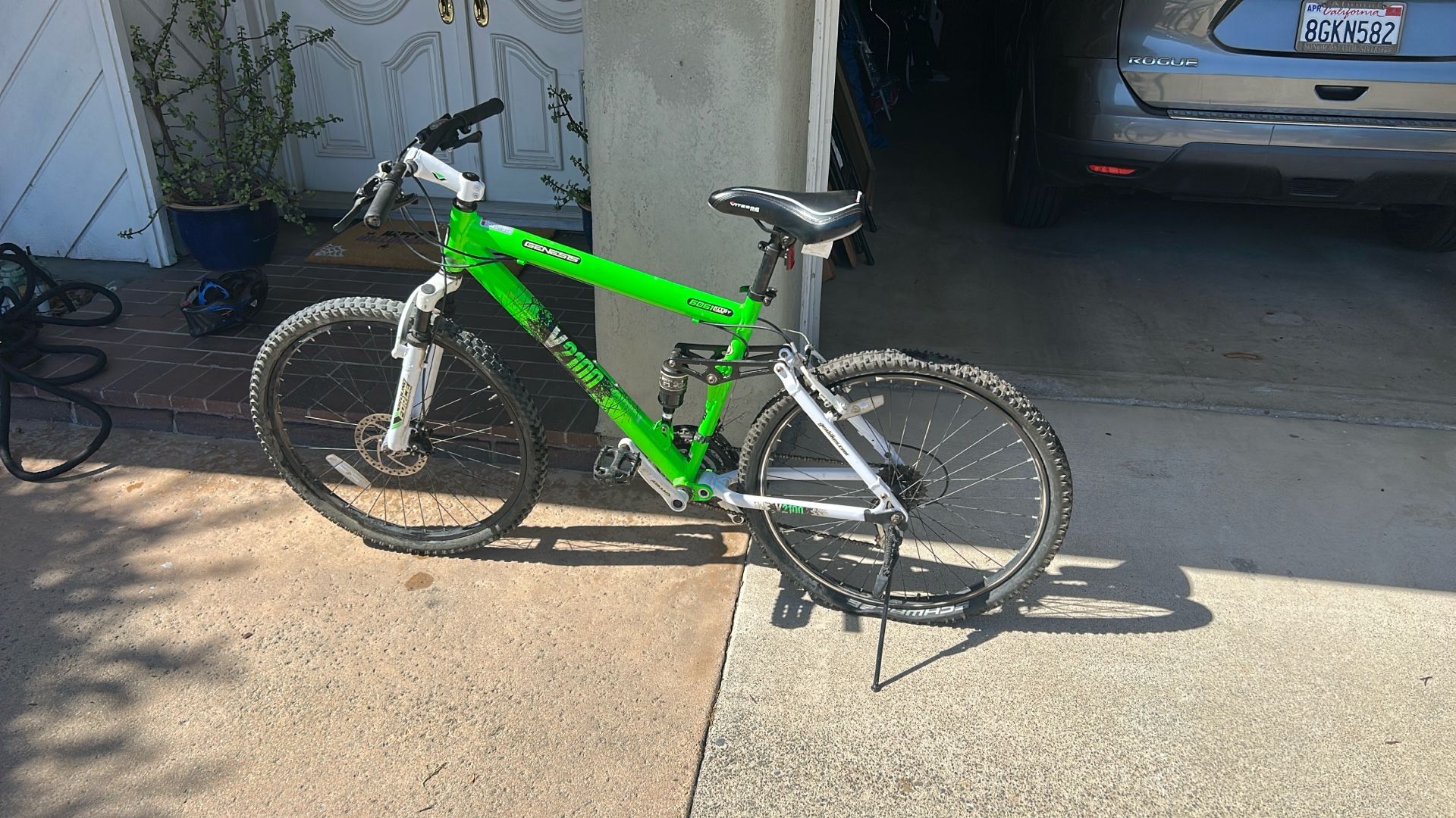 Genesis Adult Full Suspension Mountain Bike 