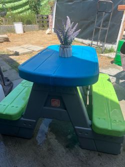 Play table kid