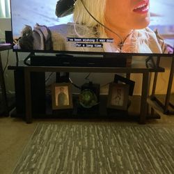 Glass Living room Set w/ End Tables & Lamps $45