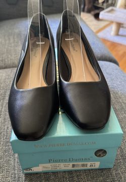 Pierre Dumas Shanon Black Vegan Leather Pumps Shoes Block Heels, size 8.5