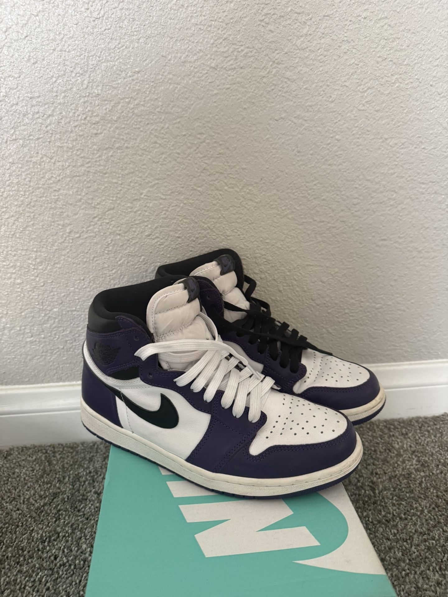 🟣 Air Jordan 1 Retro High “Court Purple”