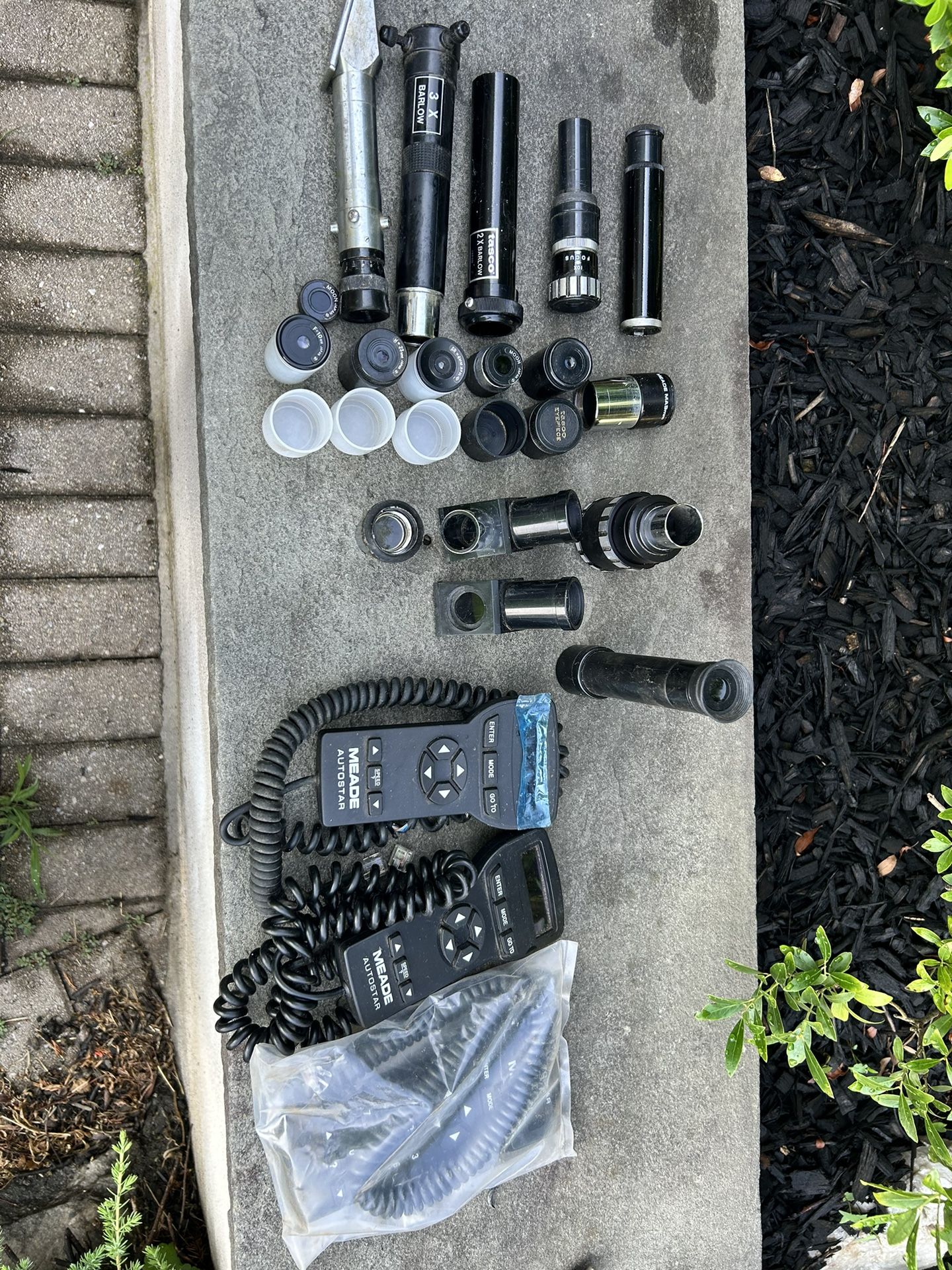 Meade ETX-70 TELESCOPE Assorted Telescope Controllers AndEyepieces And Parts