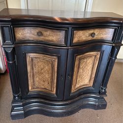 Gorgeous hooker wall chest
