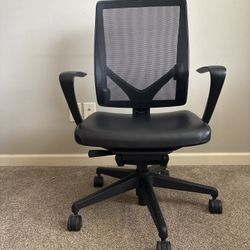 Steelcase Ergonomic Office Chair – Mesh Back – Like New
