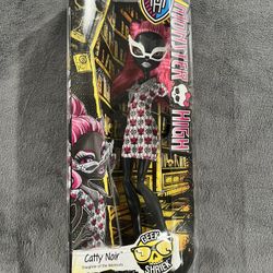 Monster High Catty Noir Doll New