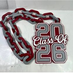 Show your school spirit with these graduation oversize necklace