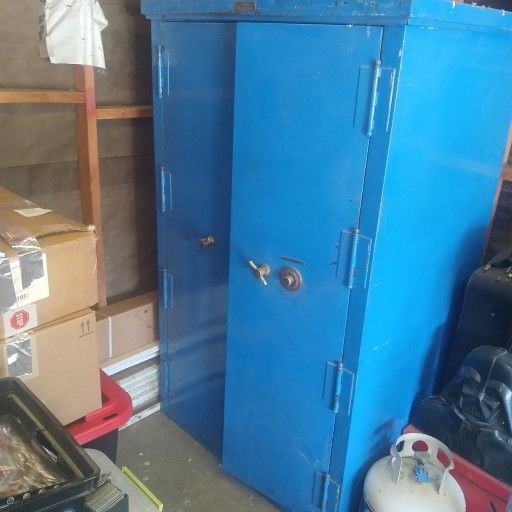 S-cientest Vintage Safe -2 Door