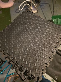 6 Interlocking Foam Floor Mats 24" x 24