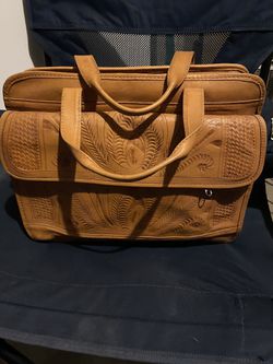 Leather messenger bag