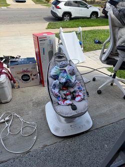 4Moms Bouncer/moving chair