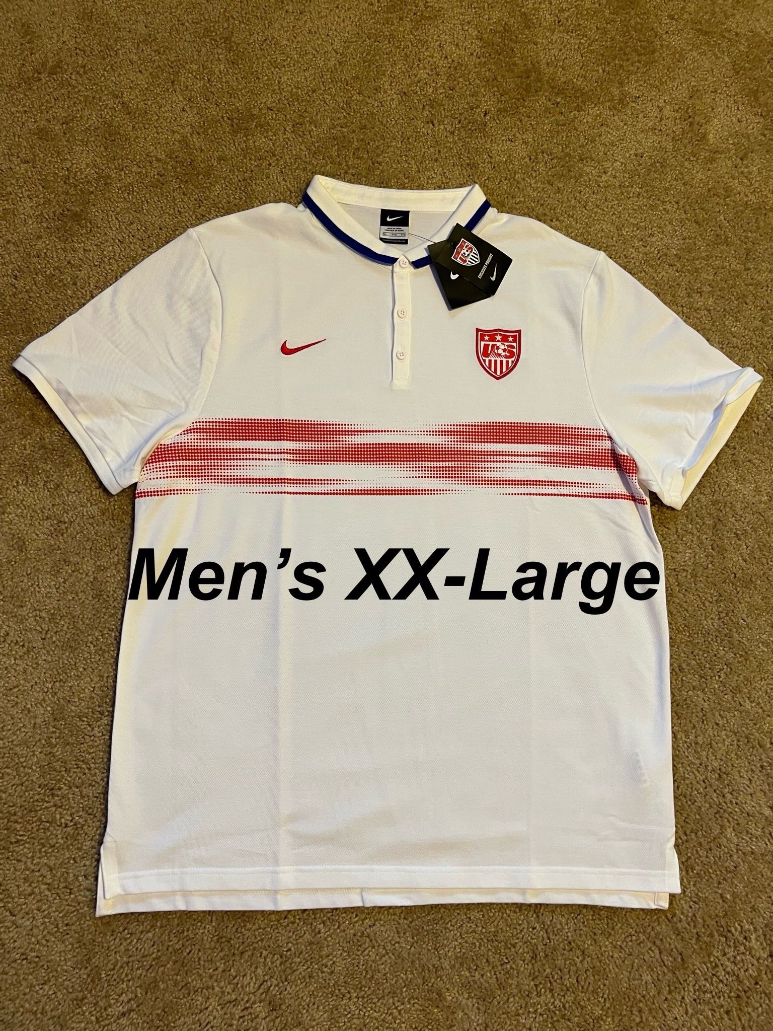 WORLD CUP NIKE FC / USA USMNT Casual WORLD CUP SOCCER POLO Golf Shirt w/ Crest Badge / Mens XX-Large XXL 2XL / Brand New w/ Tags!! / White & Red
