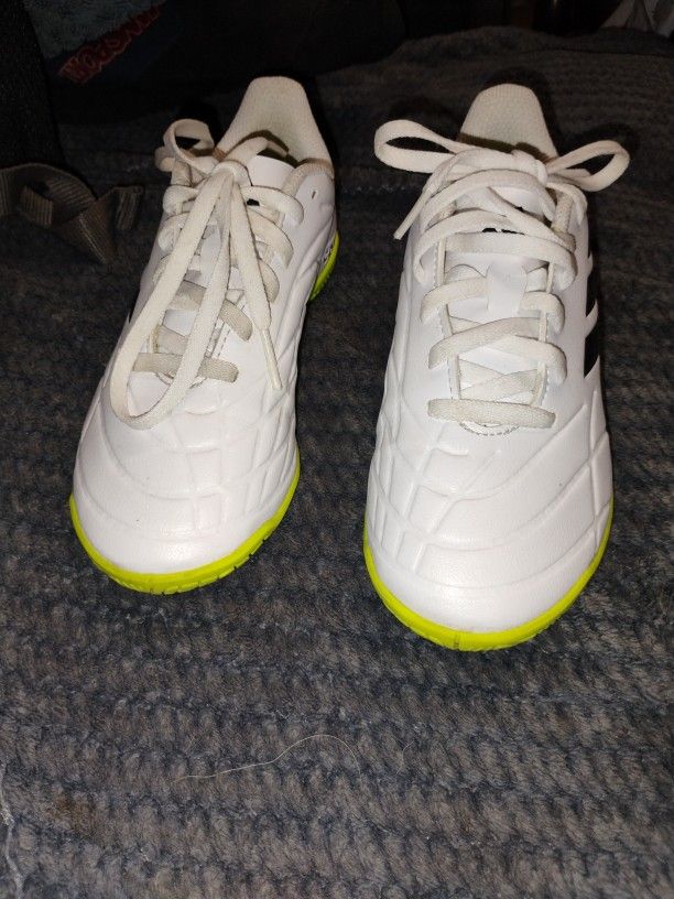 Adidas Soccer Shoes Size 13k