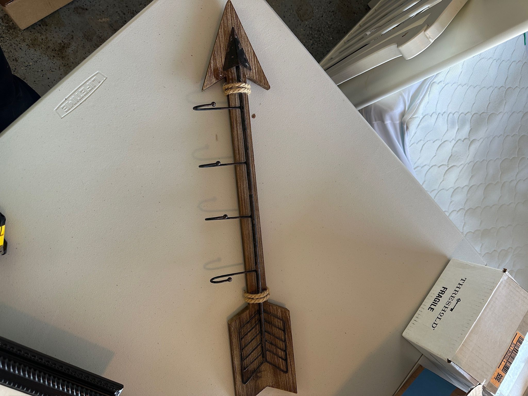 Arrow Hook Wall Decir