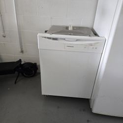Frigidaire Dish Washer In working Condition 