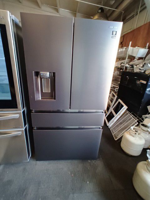 Refrigerator Samsung Like New Everything Is And Good Working Condition 3 Months Warranty Delivery And Installation 