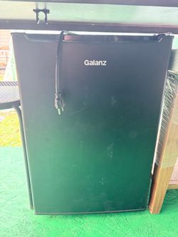Galanz 2.5 Cu Ft Mini Fridge with Freezer – Black