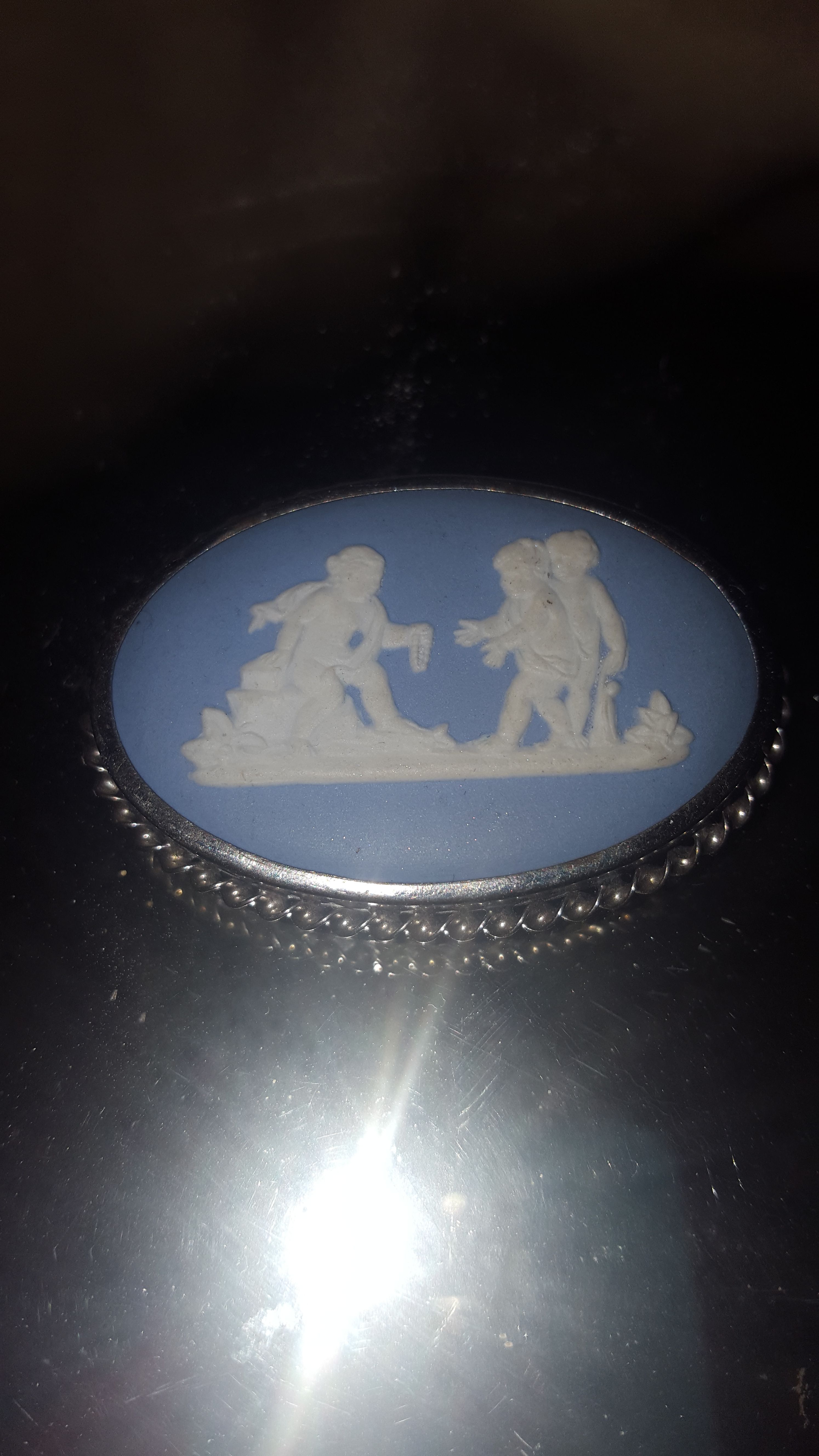 Wedgwood broach