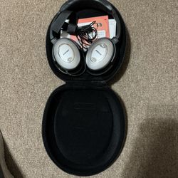 Used Bose Quiet Comfort 15 Noise Cancelling Headphones With Wireless Adapter 