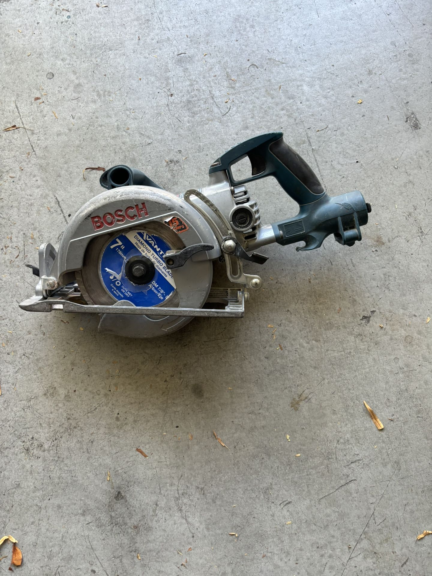 Bosch 1/4 Worm Drive Saw