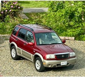 2003 Suzuki Vitara 4 x 4 automatic V-6