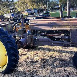 John Deere b