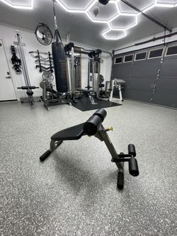 BODY GEAR Adjustable decline sit-up gym equipment.  Works Perfectly.  In good used condition.