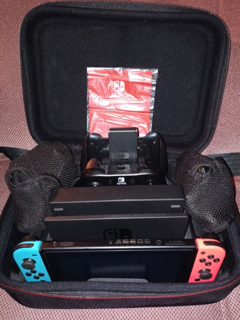 Nintendo SWITCH 