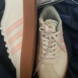 ADIDAS VL 3.0  Size 7 