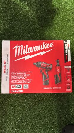 Milwaukee M12 1/4 hex screwdriver & 3/8 ratchet kit
