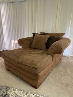 Chaise lounge chair