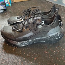 New Adidas Ultraboost 21 X Parley Core Black  Size 7 DS YEEZY