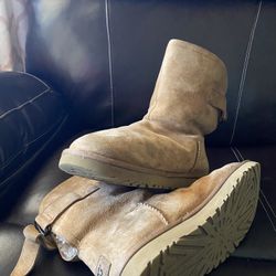 Size 9 Womens UGG’s