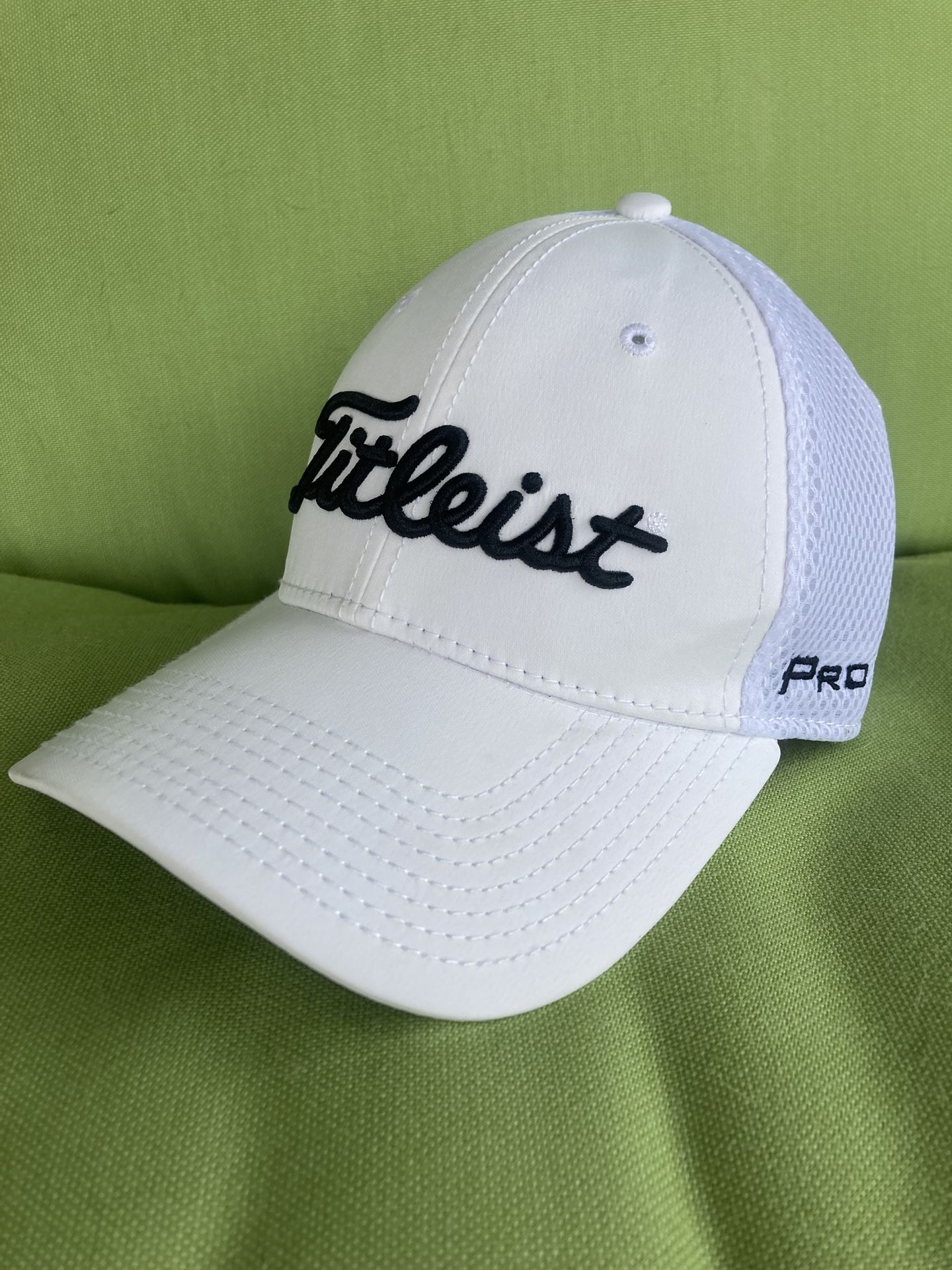 (2) TITLIST JR HAT AND VISOR. NEW!