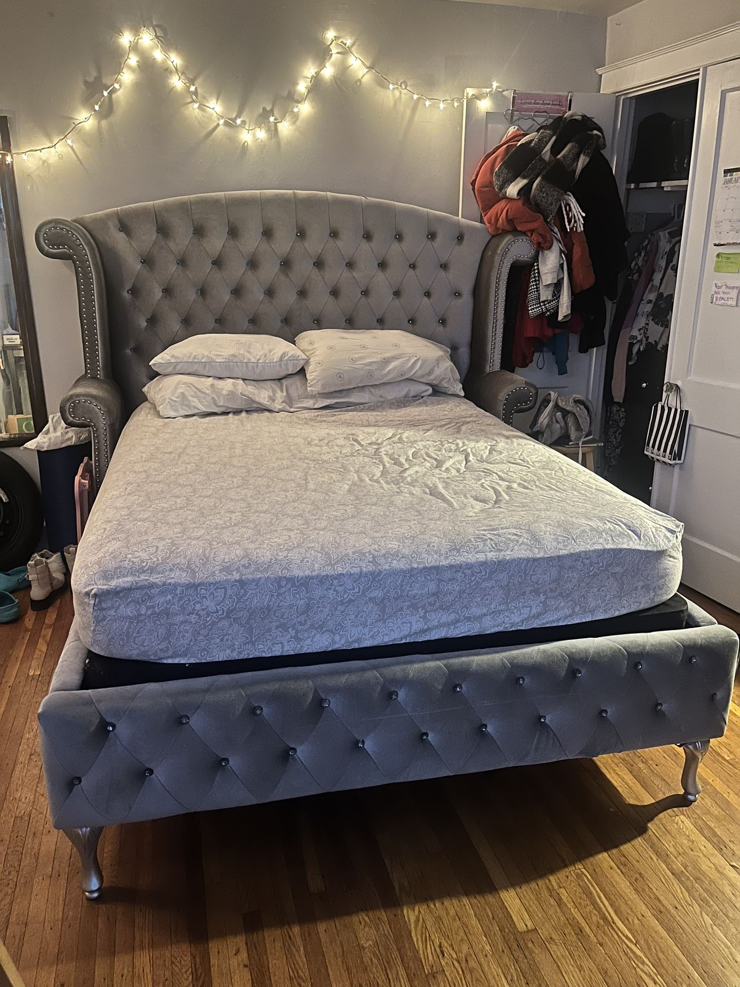 Upholstered Queen Bed And Queen Mattress