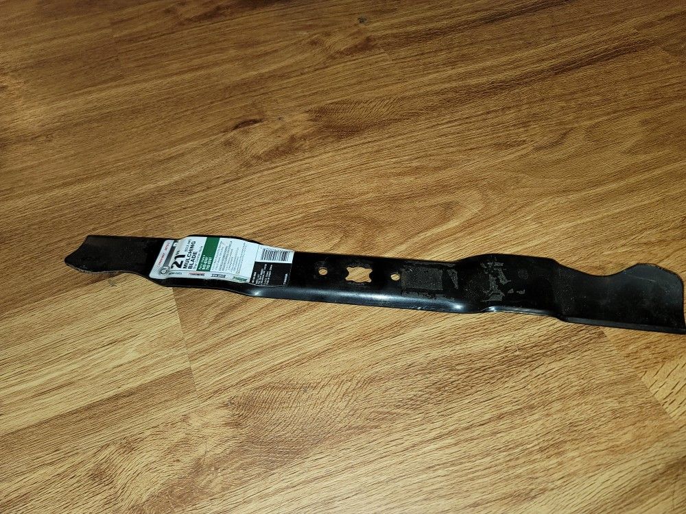 Arnold 490-100-M084 Mulching Mower Blade