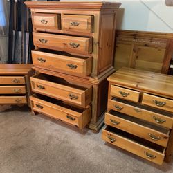 4 Pc Bedroom Set