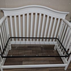 Baby cache Elite 4 in 1 Crib