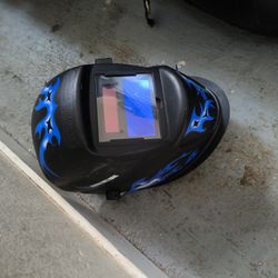 Chicago Electric Auto Flash Welding Helmet 
