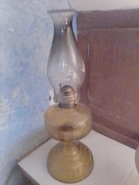 Lamplight Farms Antique Oil Lamp