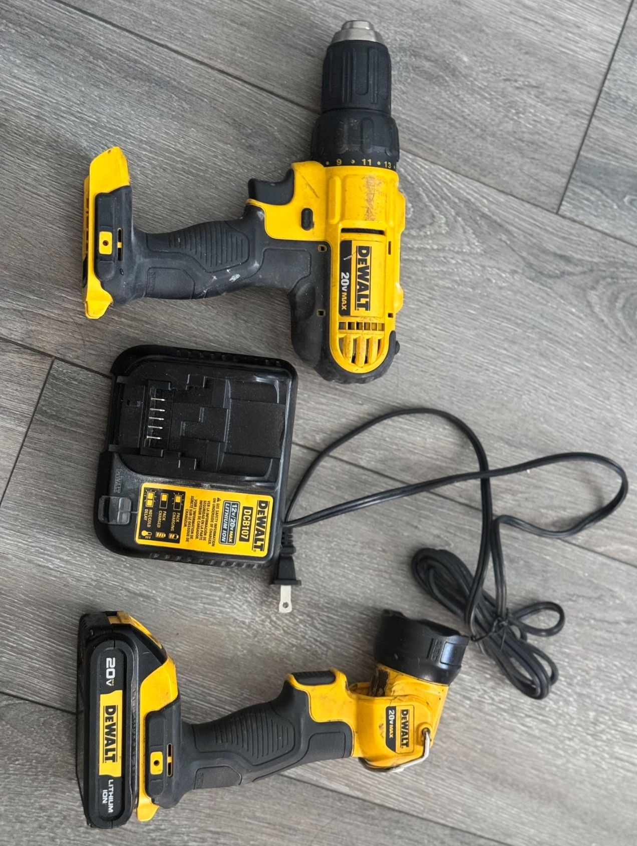 DeWALT Tool Bundle – DCD771 Drill, Flashlight & DCB107 Charger