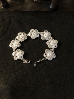New Silver Flower Bracelet