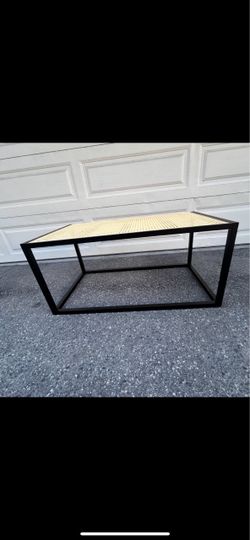 Coffee table /patio brand new in box W39.5  D21.75 H18”